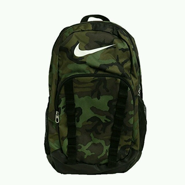 NIKE - 新品ナイキ リュック 34L 迷彩 4980円! の通販 by ヒサポン!'s ...