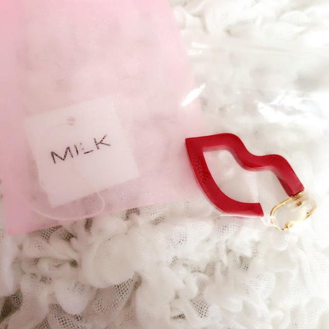 MILK(ミルク)のlip イヤリング レディースのアクセサリー(イヤリング)の商品写真