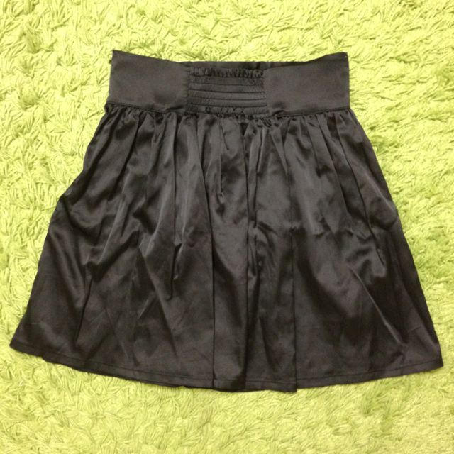 LDS(エルディーエス)のLDS♡ブラックサテンスカート レディースのスカート(ミニスカート)の商品写真