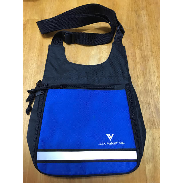 VALENTINO(ヴァレンティノ)のvalentinoミニカバン レディースのバッグ(ショルダーバッグ)の商品写真