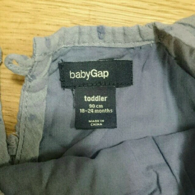 babyGAP(ベビーギャップ)のbabygap ワンピース 90サイズ 美品 キッズ/ベビー/マタニティのキッズ服女の子用(90cm~)(ワンピース)の商品写真