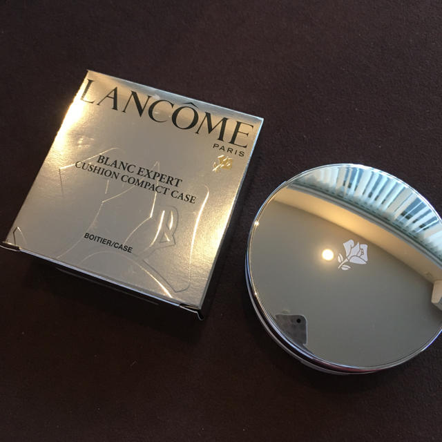 LANCOME(ランコム)の新品•ランコムのブラン エクスペール クッションコンパクトケース コスメ/美容のベースメイク/化粧品(ファンデーション)の商品写真