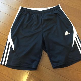 アディダス(adidas)のadidas ハーフパンツ(ショートパンツ)