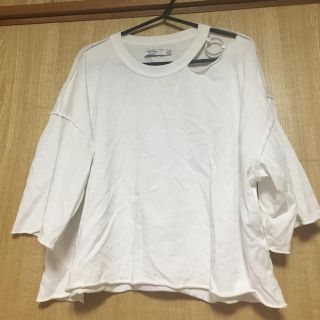 ベルシュカ(Bershka)の白 Tシャツ(Tシャツ(半袖/袖なし))