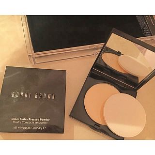 ボビイブラウン(BOBBI BROWN)のボビーブラウン ファンデーション ほぼ新品(ファンデーション)