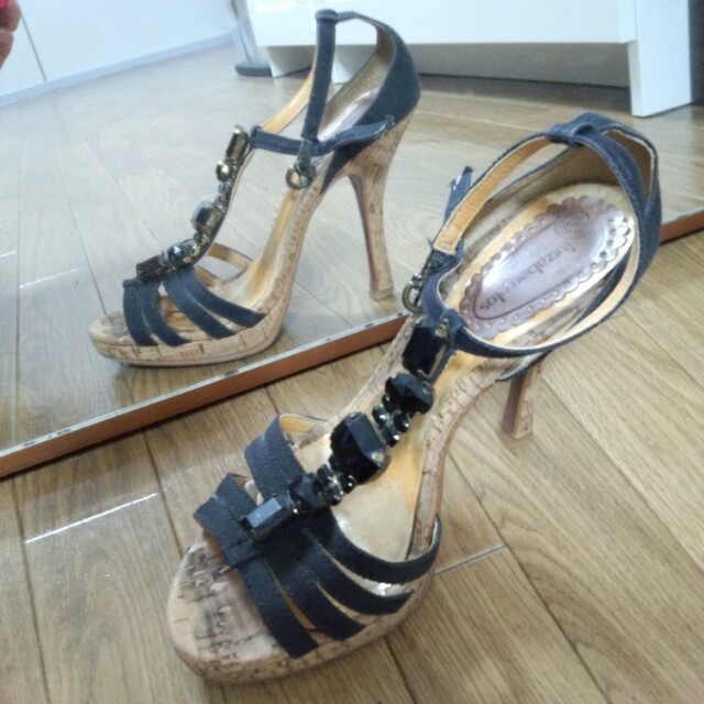 GRACE CONTINENTAL(グレースコンチネンタル)のグレース☆ビジユーサンダル レディースの靴/シューズ(サンダル)の商品写真