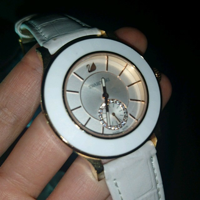 SWAROVSKI - SWAROVSKI 時計 レディース レザー ゴールド ホワイトの