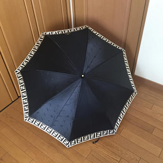 フェンディ(FENDI)のフェンディ 折り畳み傘 ♡ 黒(傘)