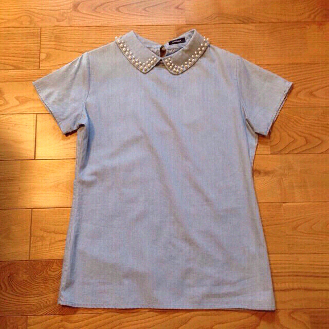 EMODA(エモダ)のEMODAパール襟シャツ レディースのトップス(シャツ/ブラウス(半袖/袖なし))の商品写真