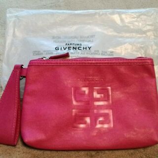 ジバンシィ(GIVENCHY)のyur!kaさま専用　GIVENCHY ジバンシーポーチ　非売品　(ポーチ)