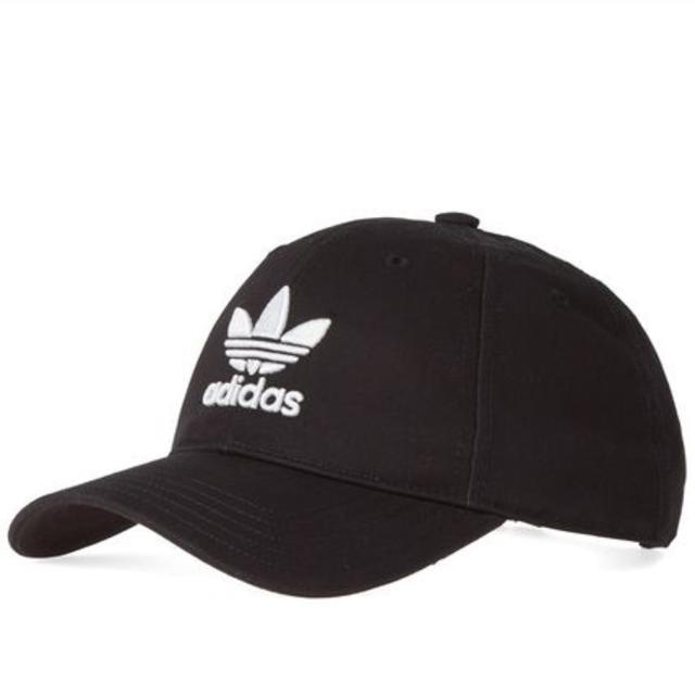 adidas(アディダス)のアディダスadidas/トレフォイルキャップ ブラック レディースの帽子(キャップ)の商品写真