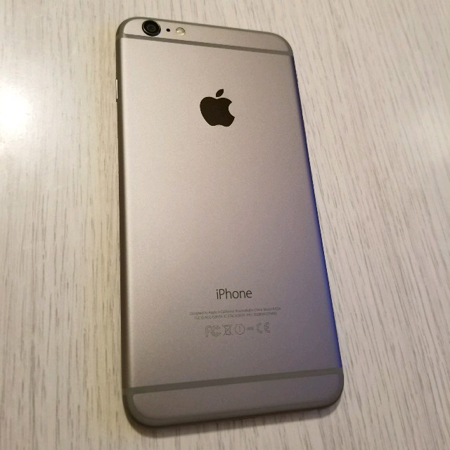 Apple(アップル)のiphone6plus 16GB softbank スマホ/家電/カメラのスマートフォン/携帯電話(スマートフォン本体)の商品写真