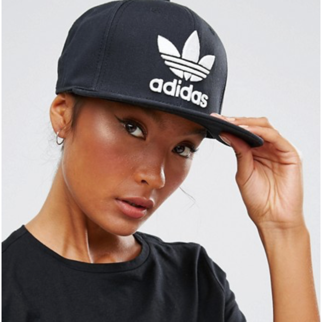 adidas(アディダス)のアディダスオリジナルス トレフォイルキャップ レディースの帽子(キャップ)の商品写真
