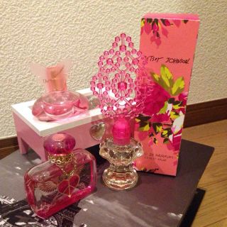 ベッツィジョンソン(BETSEY JOHNSON)の香水(香水(女性用))