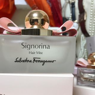 サルヴァトーレフェラガモ(Salvatore Ferragamo)のシニョリーナ ヘアミスト レア限定商品！(ヘアウォーター/ヘアミスト)