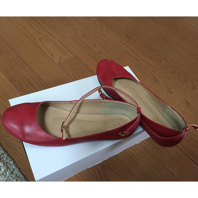 F i.n.t(フィント)のFintフィントの赤バレエシューズ Lサイズ レディースの靴/シューズ(バレエシューズ)の商品写真