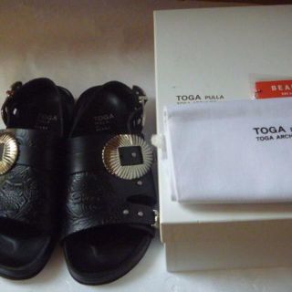 トーガ(TOGA)の 0113様　専用　TOGA PULLA×BEAMS　メタルエンボスサンダル(サンダル)