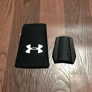 アンダーアーマー(UNDER ARMOUR)の希少品 アンダーアーマー リストバンド ブラック リストガード リバーシブル (ウェア)