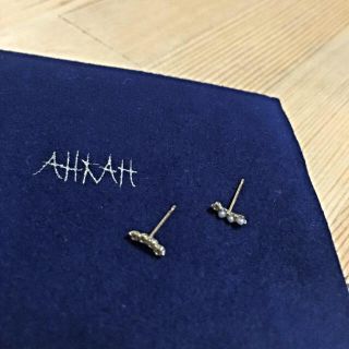 AHKAH アイスペレッツ & スノーペレッツ ピアス