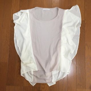 ケービーエフ(KBF)の【美品】KBF シフォントップス(カットソー(半袖/袖なし))