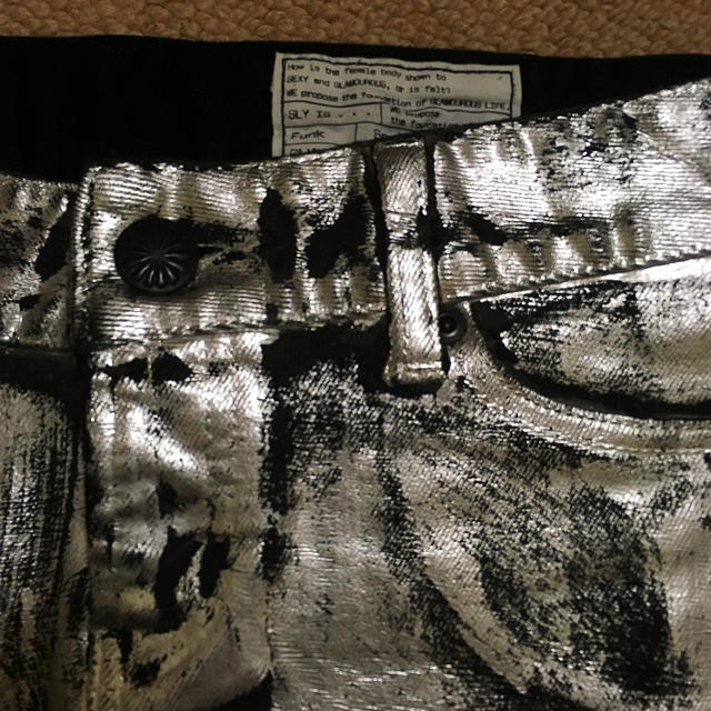 SLY(スライ)のSLY シルバーミニスカート レディースのスカート(ミニスカート)の商品写真
