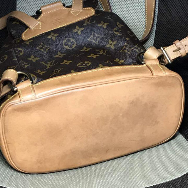 LOUIS VUITTON(ルイヴィトン)のルイヴィトン  モンスリ  リュックサック レディースのバッグ(リュック/バックパック)の商品写真