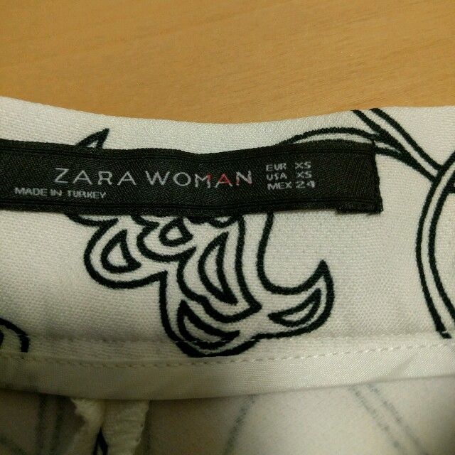 ZARA(ザラ)のあすか様専用 レディースのスカート(ひざ丈スカート)の商品写真