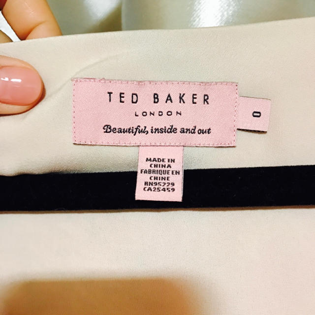 TED BAKER(テッドベイカー)の7日まで！！！！♡TED BAKER ワンピース♡ レディースのワンピース(ミニワンピース)の商品写真