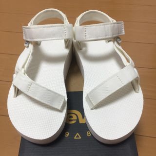 テバ(Teva)のteva ホワイト 厚底(サンダル)