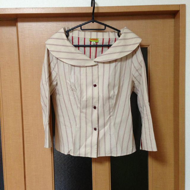 Jocomomola(ホコモモラ)のホコモモラの丸襟シャツ レディースのトップス(シャツ/ブラウス(長袖/七分))の商品写真