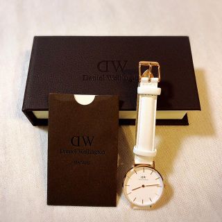 ダニエルウェリントン(Daniel Wellington)のamo様専用【Daniel Wellington】新作 新品！ホワイトベルト(腕時計)