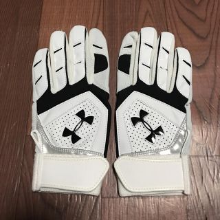 アンダーアーマー(UNDER ARMOUR)のアンダーアーマー バッティング手袋 MD プロ野球選手支給 VBE1100 野球(ウェア)