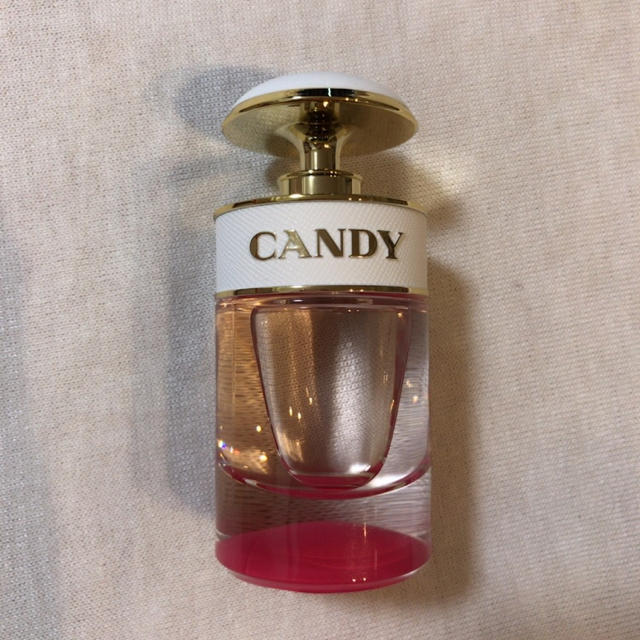 PRADA(プラダ)の【PRADA】candy kiss 30ml コスメ/美容の香水(香水(女性用))の商品写真