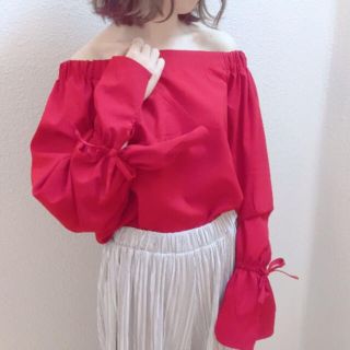 ナチュラルクチュール(natural couture)のnaturalcouture オフショルキャンディースリーブ(シャツ/ブラウス(長袖/七分))