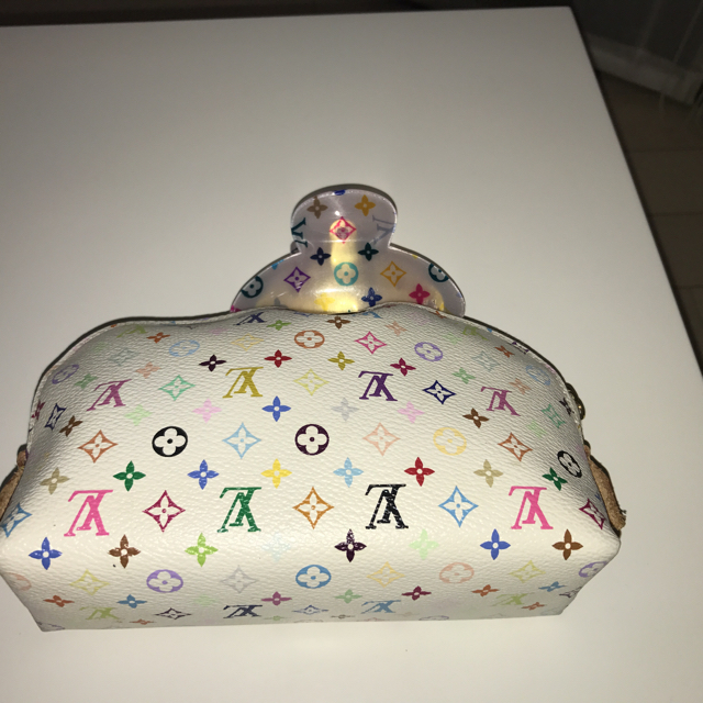 LOUIS VUITTON(ルイヴィトン)のルイヴィトンポーチマルチカラー レディースのファッション小物(ポーチ)の商品写真