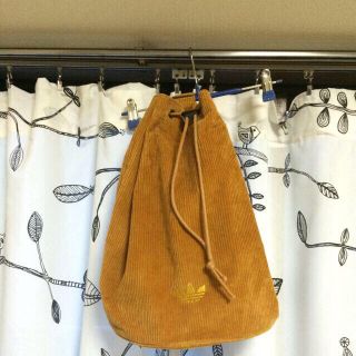 アディダス(adidas)のアディダス肩がけBAG♡コーデュロイ‼︎(ショルダーバッグ)