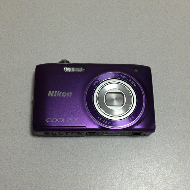Nikon(ニコン)の《美品》coolpix s3100 スマホ/家電/カメラのカメラ(コンパクトデジタルカメラ)の商品写真