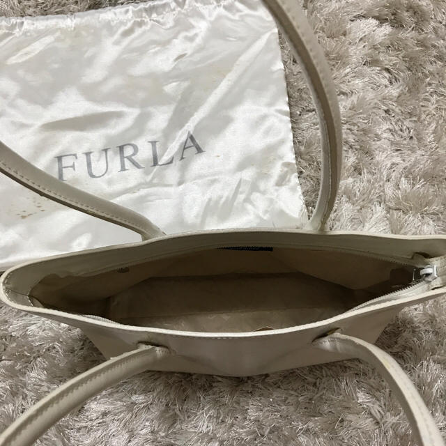 Furla(フルラ)のFURLAフルラ/本革ロゴ入りショルダーバッグ/布袋付 レディースのバッグ(ショルダーバッグ)の商品写真