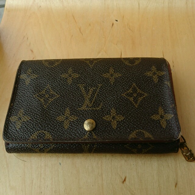 LOUIS VUITTON(ルイヴィトン)の折り財布 レディースのファッション小物(財布)の商品写真