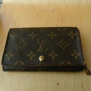 ルイヴィトン(LOUIS VUITTON)の折り財布(財布)