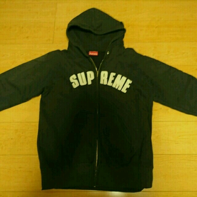 Supreme(シュプリーム)の新妻様専用 メンズのトップス(パーカー)の商品写真