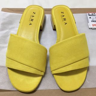 ザラ(ZARA)の新品未使用 ZARA 完売品 フラットサンダル(サンダル)