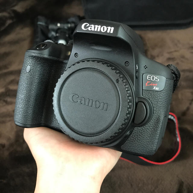 Canon(キヤノン)の†専用†Canon EOSKiss x8i ダブルズームキット スマホ/家電/カメラのカメラ(デジタル一眼)の商品写真