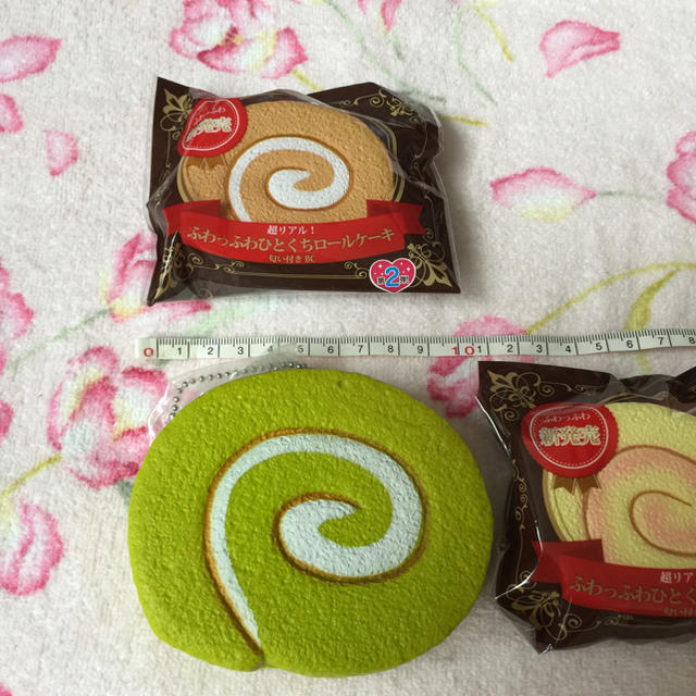 3種類セット 超リアル ふわっふわロールケーキスクイーズ 抹茶 モカ イチゴの通販 By キョロショップ ラクマ