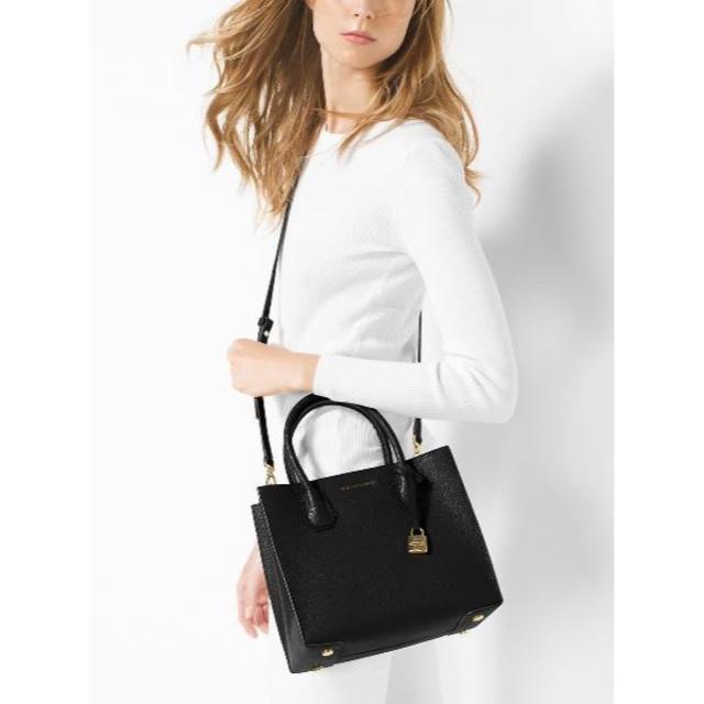 Michael Kors(マイケルコース)の定価¥ 51,840　新品　マイケルコース　MERCER ミディアム コンバーチ レディースのバッグ(トートバッグ)の商品写真