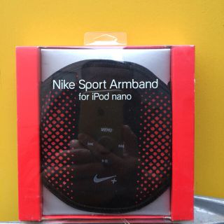 ナイキ(NIKE)のナイキ スポーツアームバンド ipod nano用 新品未開封(モバイルケース/カバー)