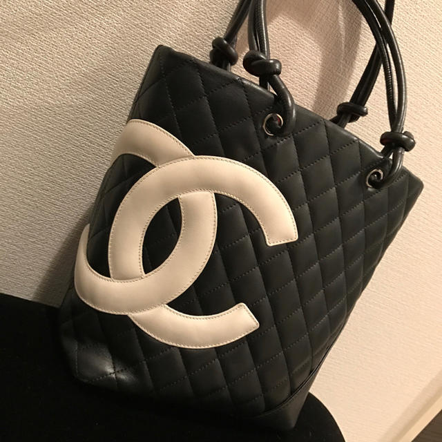 CHANEL(シャネル)の⭐️CHANEL⭐️カンボンライン トートバッグ レディースのバッグ(ハンドバッグ)の商品写真