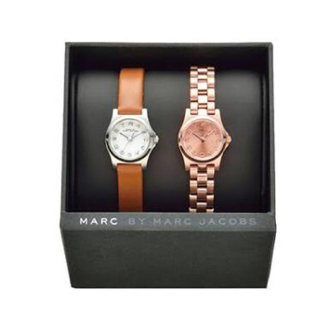 MARC BY MARC JACOBS(マークバイマークジェイコブス)のマークバイ マークジェイコブス ペアーウォッチ 2本組 レディース  レディースのファッション小物(腕時計)の商品写真