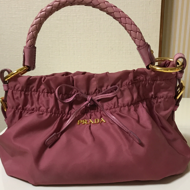 PRADA(プラダ)の【みん様専用】プラダ ショルダーバッグ ピンク レディースのバッグ(ショルダーバッグ)の商品写真