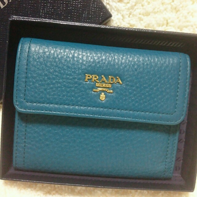 PRADA(プラダ)のPRADA プラダ ヴィッテロダイノ 三つ折り財布 美品 レディースのファッション小物(財布)の商品写真